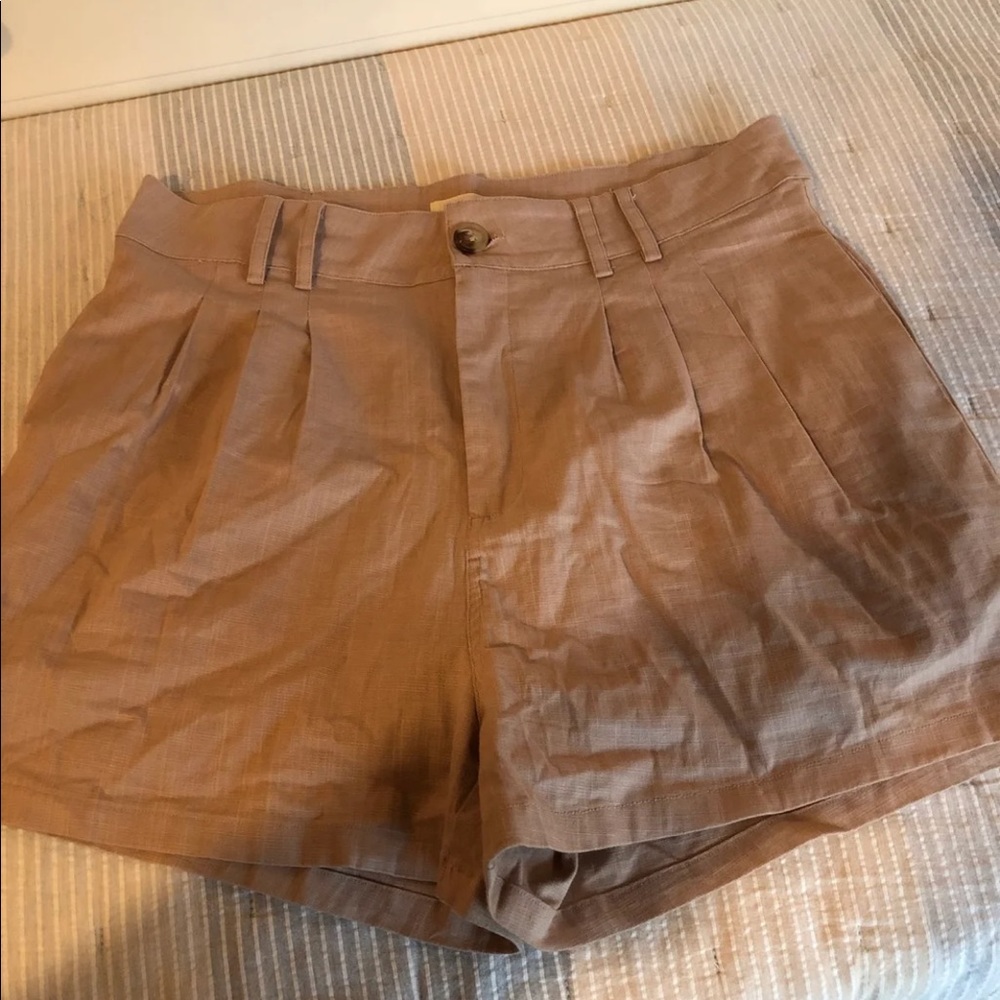 Listicle boutique shorts